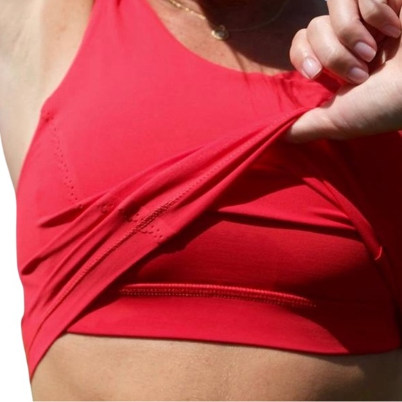 LULULEMON Fast As Light True Red Bra Crop Top Luxtreme Sz 8 - Picture 2 of 7